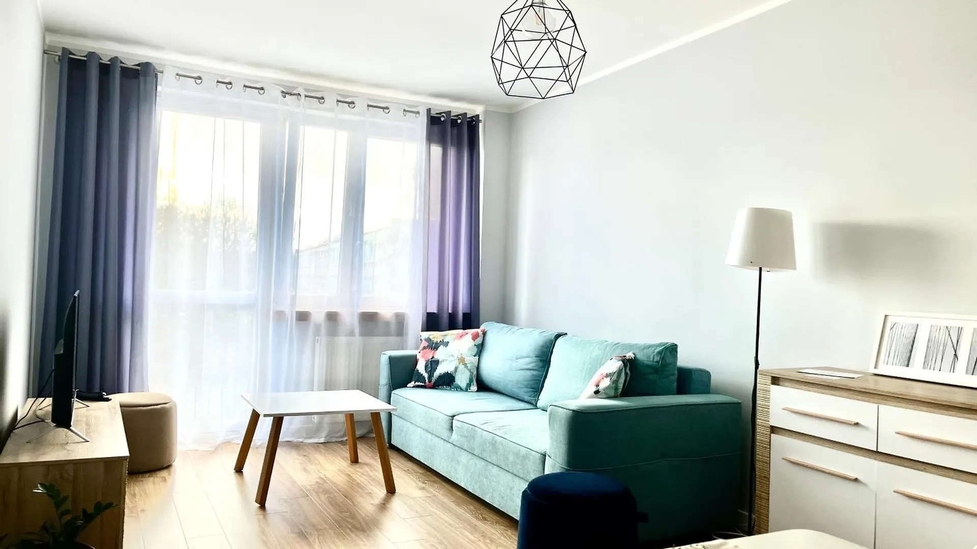 Apartament Blisko Plazy contacts